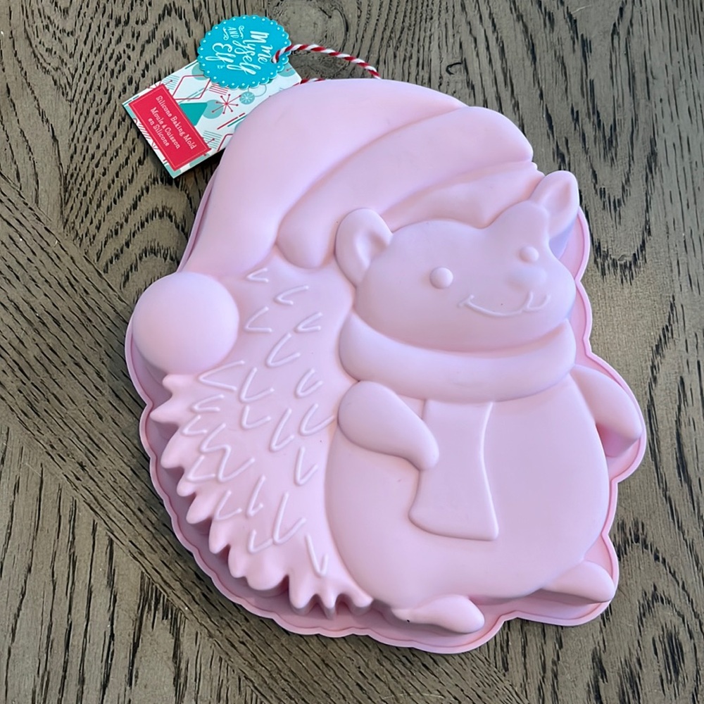 Christmas Hedgehog Silicone Cake Mold Large Pink New Winter Holiday Bakeware